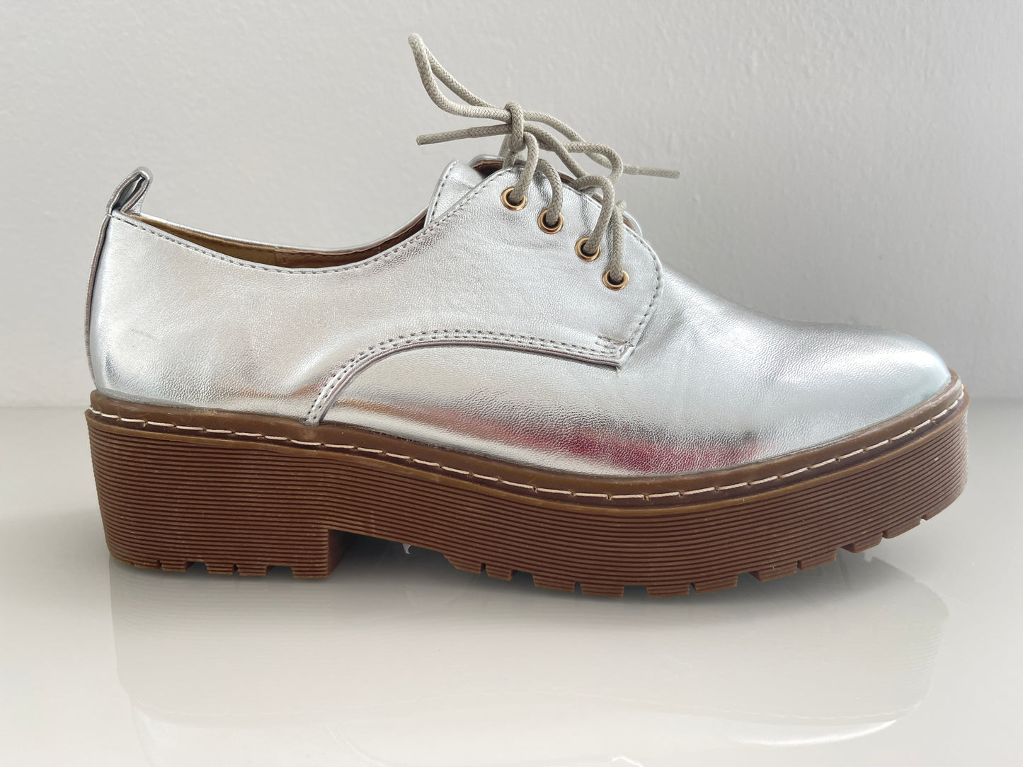 Silver Platform Trainer
