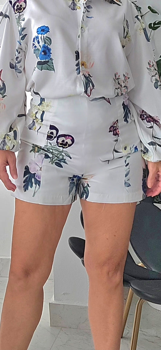 White Short Pants